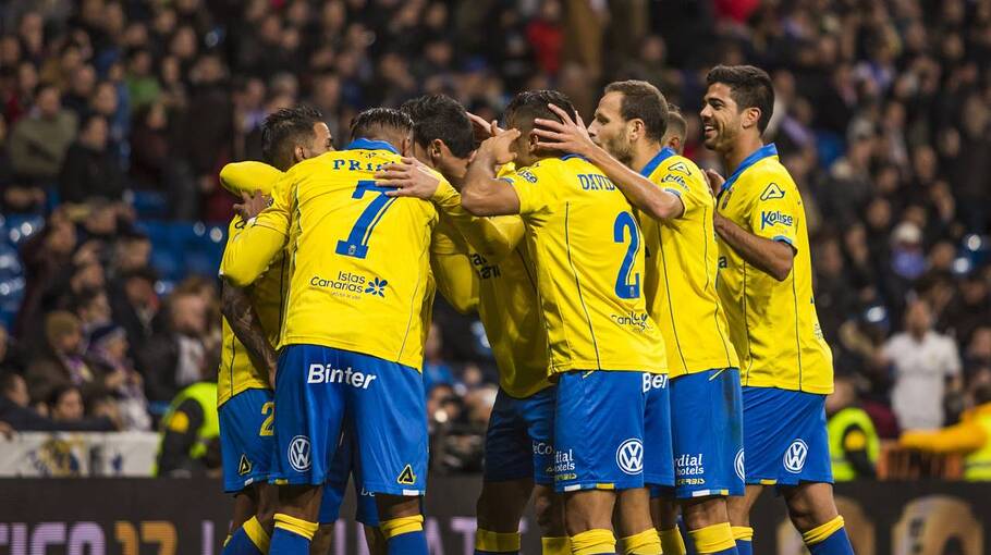 las-palmas-celebrate-a-goal-v2-43829