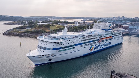 plymouth-brittany-ferries-flagship-pont-aven-docks