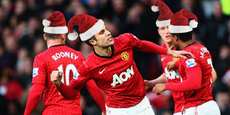 the-truth-about-footballers-at-christmas-1068969-TwoByOne